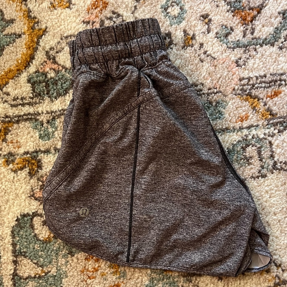 Lululemon grey track that shorts - Picture 2 of 5